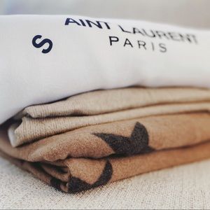 Oversized sweatshirt